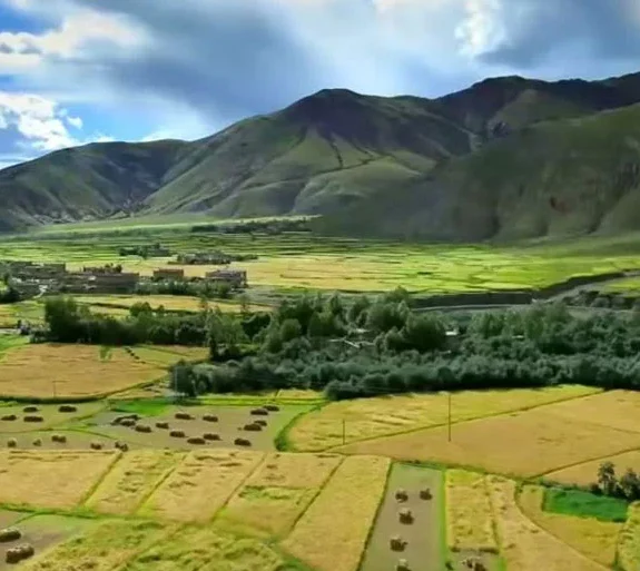 Nepal Everest Base Camp Tibet Tour 8 Days.