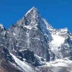 Kyazo Ri Peak Climbing.